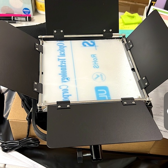 🤩 NIB New Stellar Sun LED Panel Lighting System with Stand Professional - Picture 7 of 9